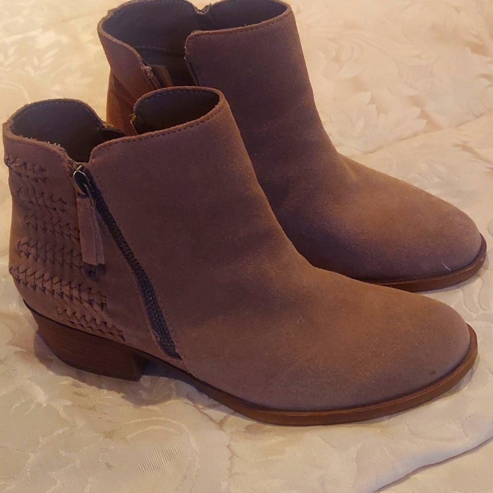 Kenzie Ladies Boots Size 7.5